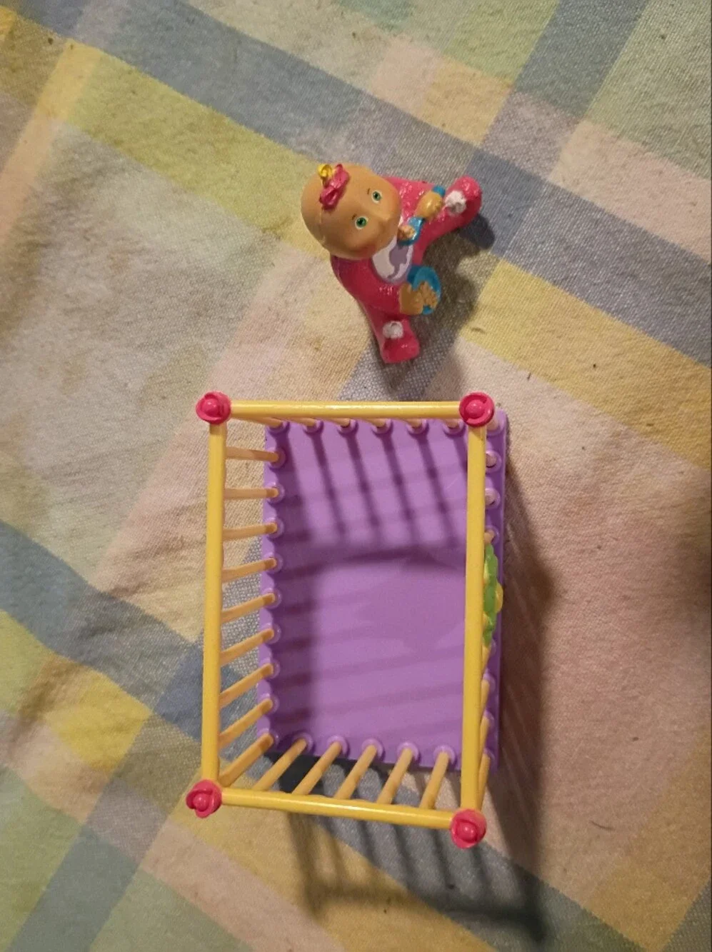 Vintage Cabbage Patch Figure With Crib